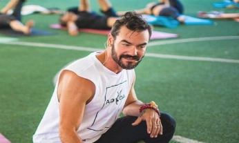 Ven a Mercedes-EQ Welife Festival y no te pierdas la Masterclass de Rocket Yoga con David Kyle