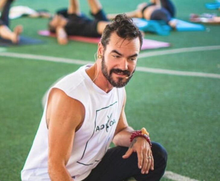 Ven a Mercedes-EQ Welife Festival y no te pierdas la Masterclass de Rocket Yoga con David Kyle