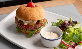 ¿Conoces Teresa Carles Healthy Foods? Ahora puedes probar su nueva gama de carnes y quesos plant-based