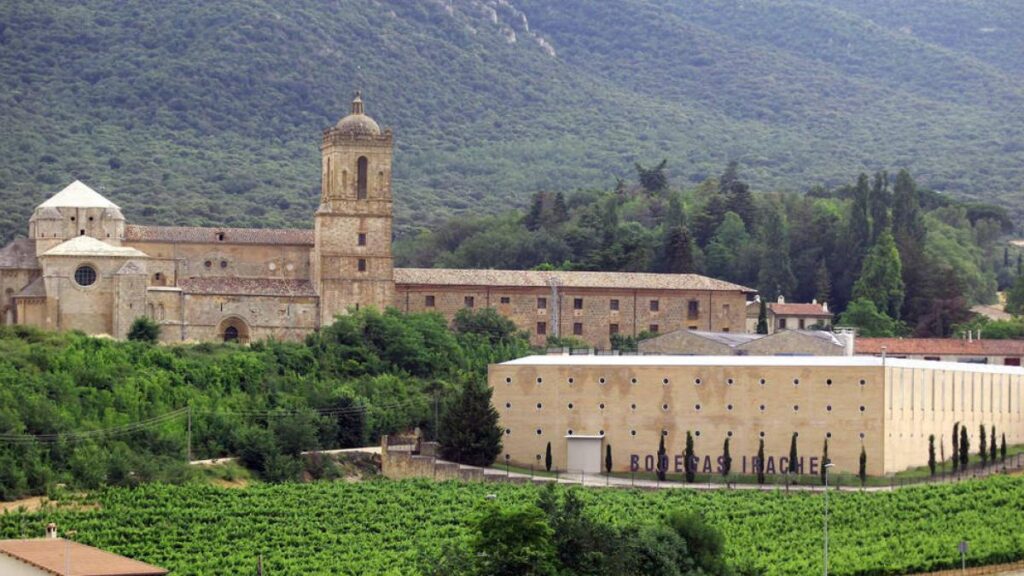 Bodegas Irache: una de las más bonitas de España