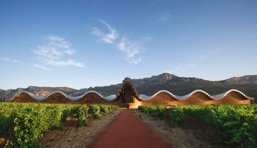 Ysios: Una de las bodegas más bonitas de España