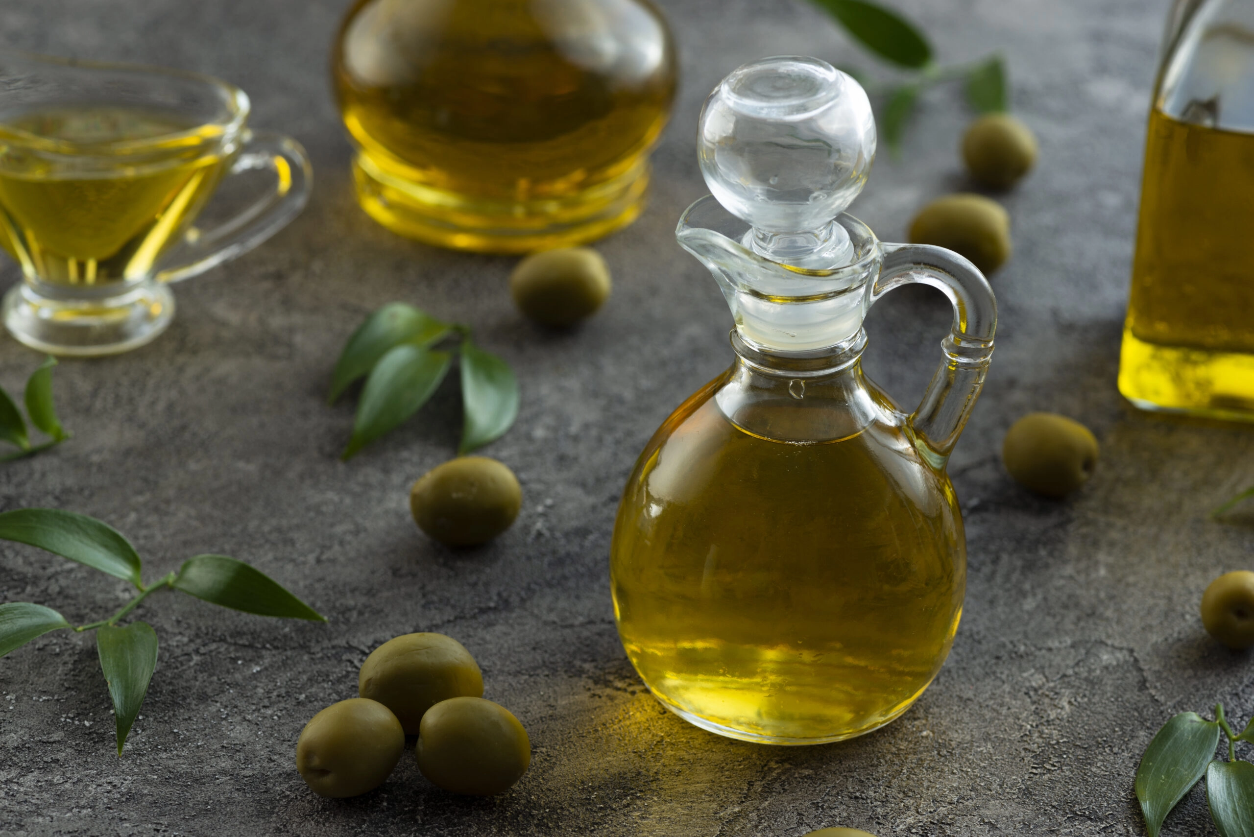 La polémica entre Nutri Score y la dieta mediterránea. ¿Por qué saca mejor nota un refresco, que el aceite de oliva?