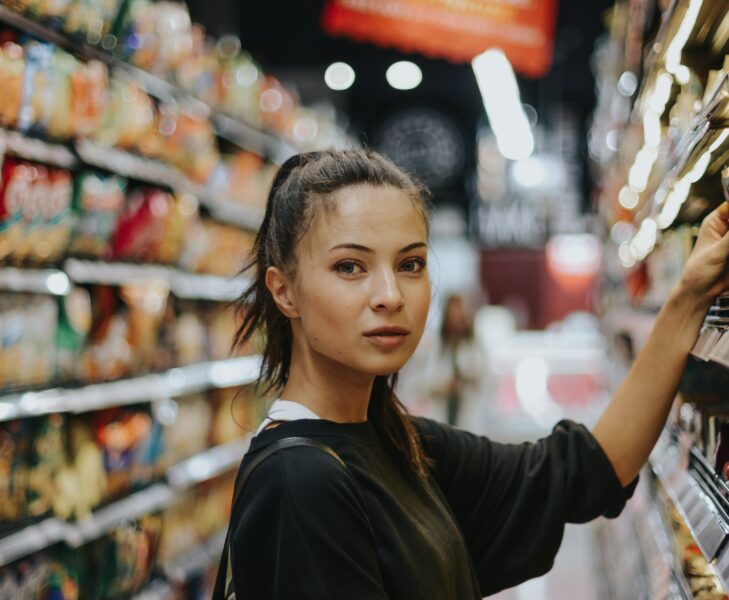 La polémica entre Nutri Score y la dieta mediterránea. ¿Por qué saca mejor nota un refresco, que el aceite de oliva?