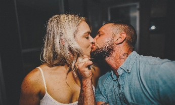 Celebramos el Día Internacional del Beso contándote todos los beneficios que tiene para nuestro cuerpo