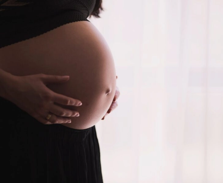 la violencia obstétrica es un tipo de violencia llevada a cabo por profesionales de la salud a las mujeres