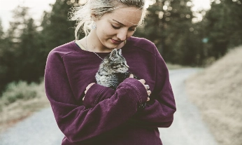La comunicación animal, también se conoce como comunicación intuitiva o telepática animal.