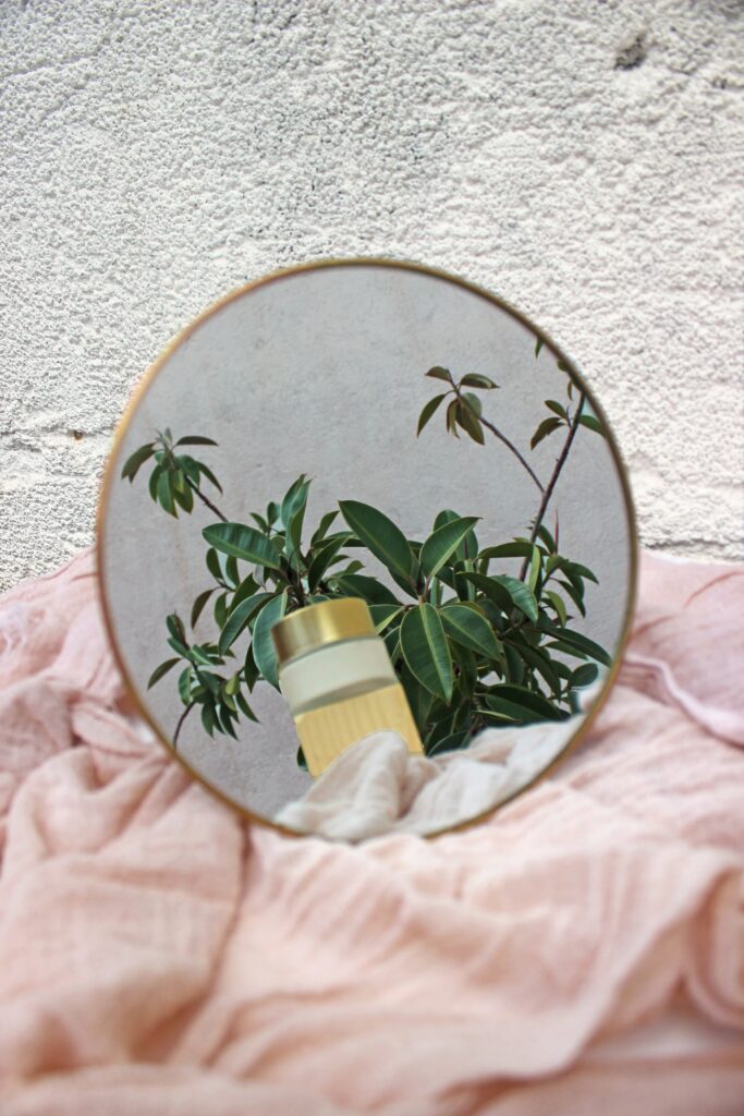 La cosmética adaptógena utiliza ingredientes naturales