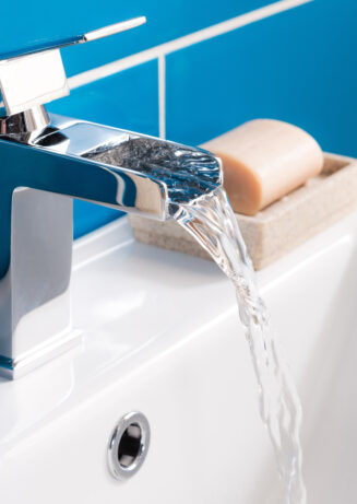 Ahorrar agua es muy sencillo y con ello ayudas al planeta Ahorrar agua es muy sencillo y con ello ayudas al planeta