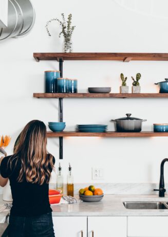 Mujer-cocinando Mujer cocinando