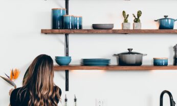 Mujer cocinando