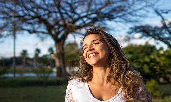 Mujer sonriendo