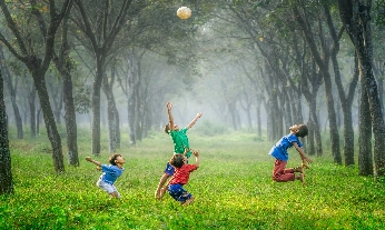 Niños jugando