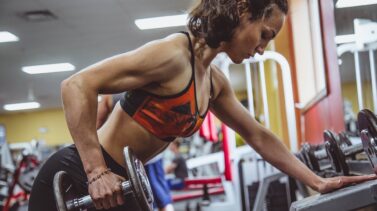 triceps El tríceps es el músculo más grande de la parte trasera del brazo superior