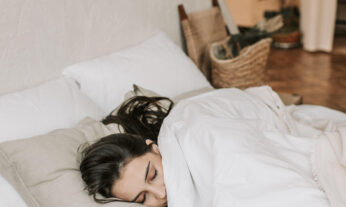Mujer-durmiendo