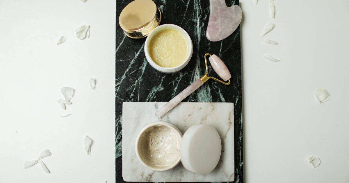 Masajes de sales yoga facial