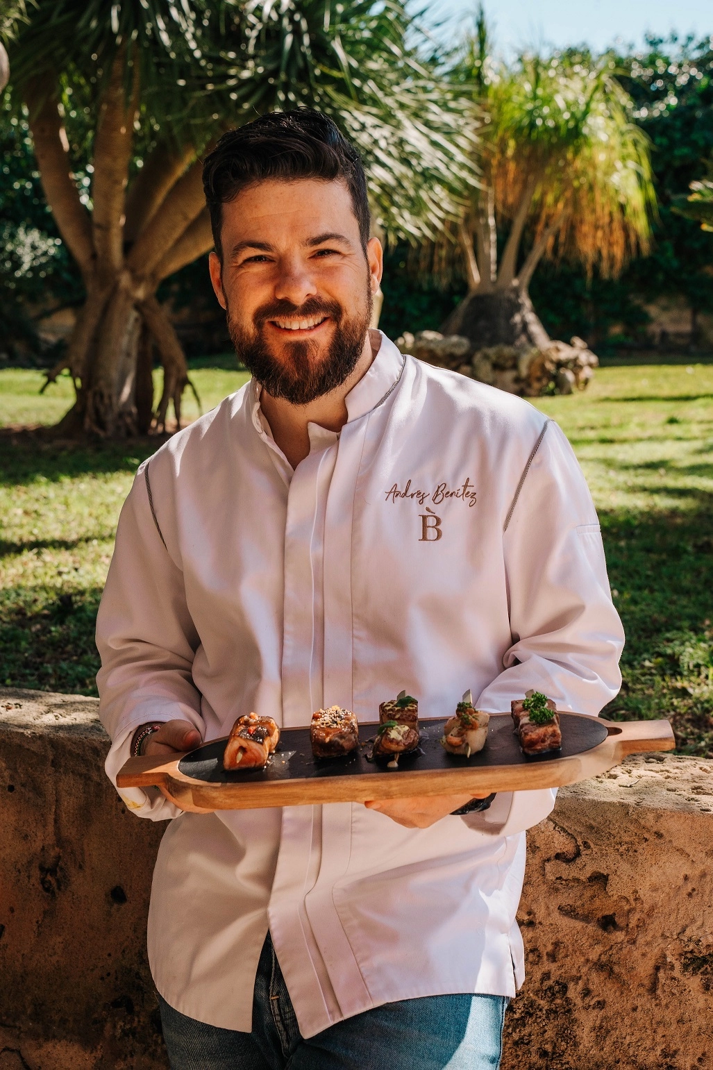 El chef Andrés Benítez que promueve la cocina #plantforward en los de los restautantes Botànic y Lassala, en Mallorca.