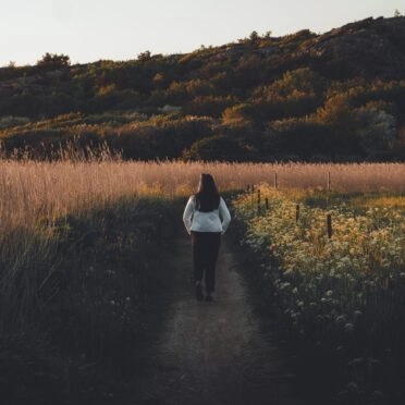Andar te ayuda a concentrarte mejor y a liberar tensiones./ Imagen: Unsplash.