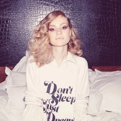 Evita dormir con muchas almohadas. Evita dormir con muchas almohadas./ Foto: Wildfox.