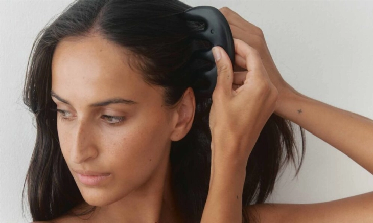 Peine masaje gua sha cuero cabelludo
