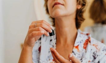 brotes acné menopausia