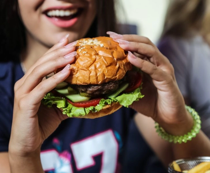 mujer-hamburguesa