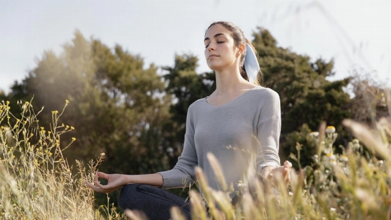 Respirar bien no es solo inhalar y exhalar aire. FOTO: Freepik.