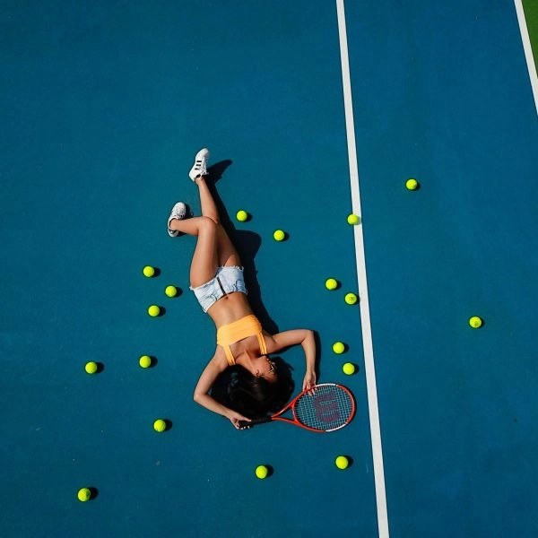 mujer a la que le da pereza entrenar