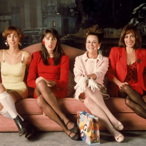 mujeres maduras retratando con humor la longevidad femenina