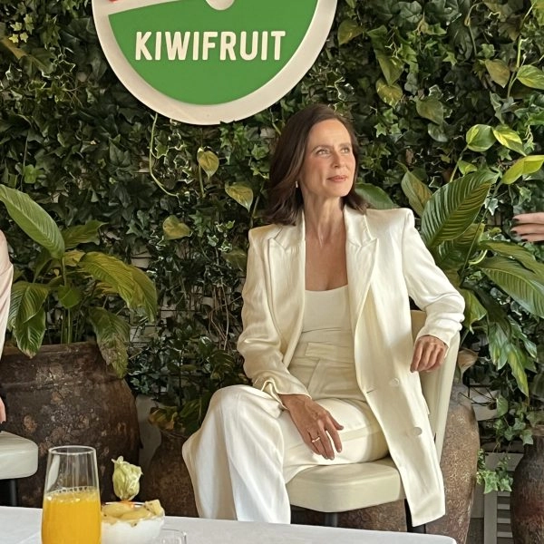 Aitana Sánchez-Gijón en el desayuno de Zespri, donde compartió su rutina de bienestar y el origen de su famoso ritual con kiwi