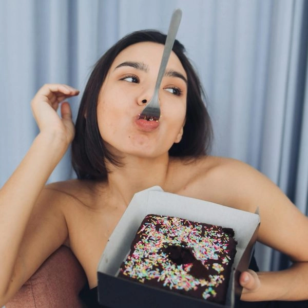 Mujer practica el egoísmo positivo