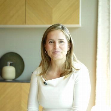 Como cualquiera de nosotros, la atleta Sara Andrés procura incorporar hábitos saludables en casa. FOTO: Luca López Ormázabal. 