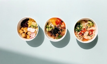 Bowls de alimentos coloridos, típicos de Instagram, cuya apariencia saludable puede ocultar un exceso de azúcares y calorías.