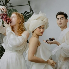 Vivir bien la longevidad no consiste en buscar el elixir de la eterna juventud. Basta con disfrutar de tu edad y difuminar todo lo que añade cansancio al rostro. FOTO: Cottonbro/Pexels. 