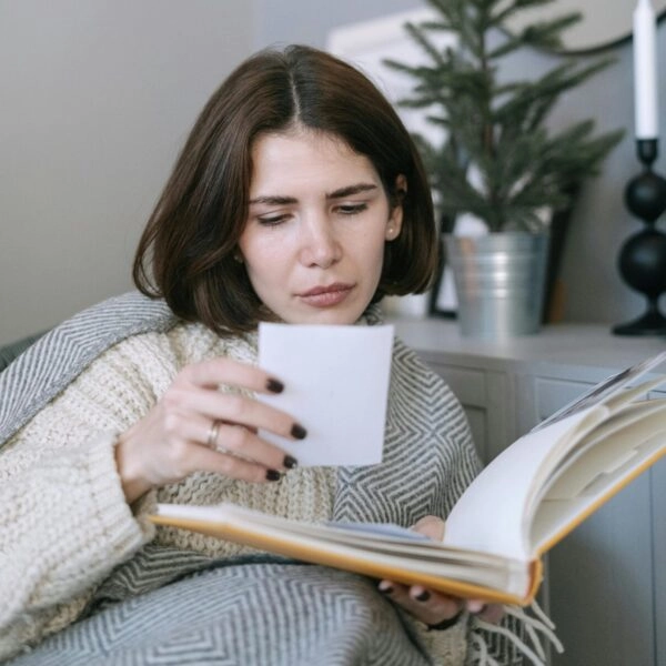 Las fotos de aquel verano con tus padres son mucho más que un bonito recuerdo. FOTO: Ivan S/Pexels.
