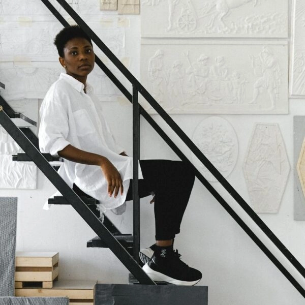 Puede ser un aumento del cansancio o algo más de grasa en la cintura. La perimenopausia llega acompañada de cambios que conviene tener bajo control. FOTO: Shvets/Pexels