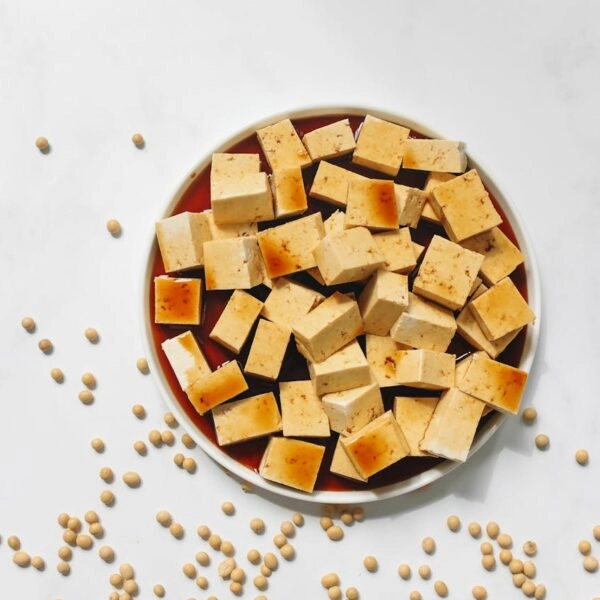 ¿Qué es mejor, el tofu o el tempeh? Los nutricionistas lo tienen claro: los dos. Pero con matices. FOTO: Polina Tankilevitch/Pexels. 