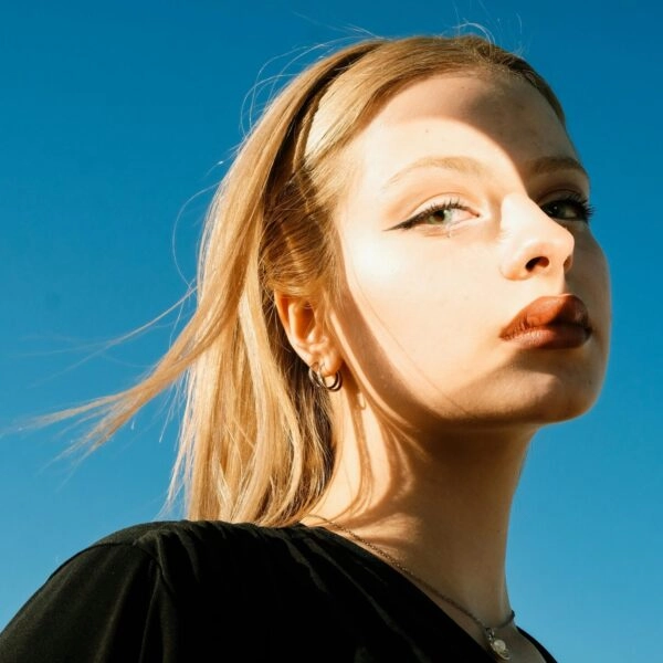 La tretinoína que hace años nos curó el acné para siempre, ahora sale al rescate de los signos de la edad. FOTO: Beyzaa Yurtkuran/Pexels