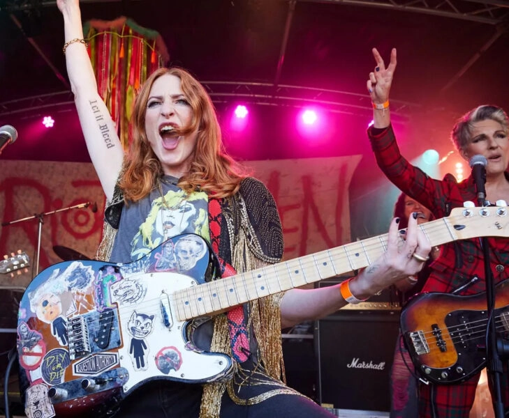 egoismo menopausia riot Fotograma de Riot Women, cuando las mujeres parece que se vuelven más egoístas en menopausia