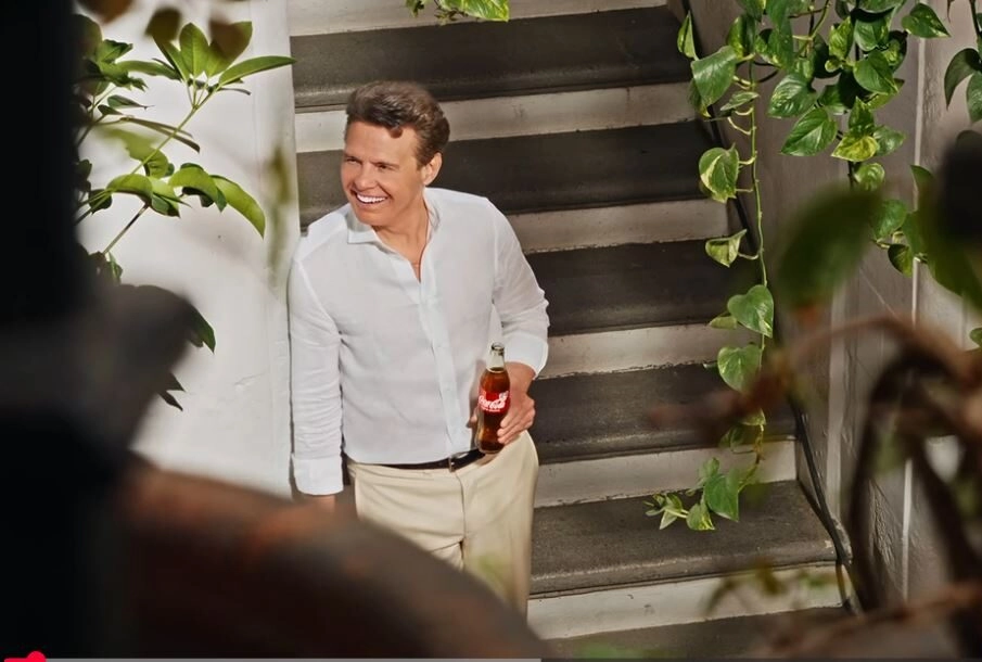 Luis Miguel en un anuncio de Coca-Cola Mexico